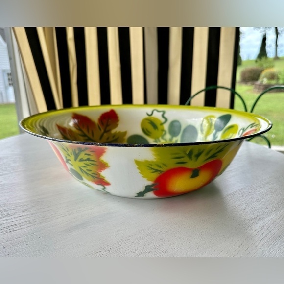 1950’S JAPANESE ENAMELWARE BOWL. “BUMPER HARVEST” FRUIT DESIGN. COLLECTIBLE BOWL - Picture 1 of 7
